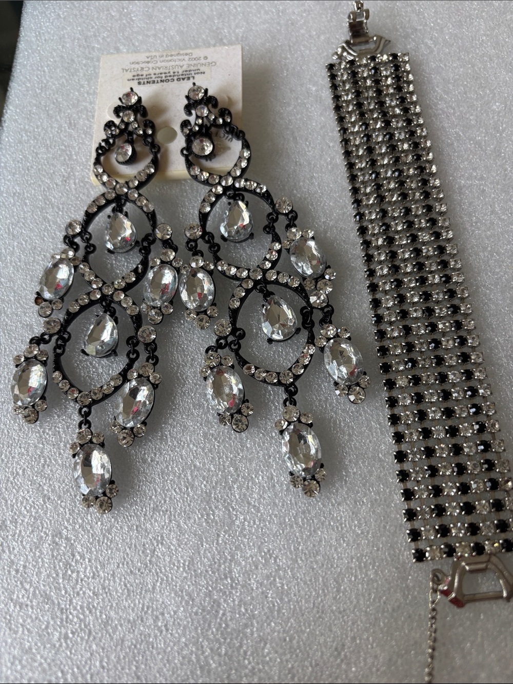 Elegant Black Clear Crystal bracelet with Chandelier Earrings -free